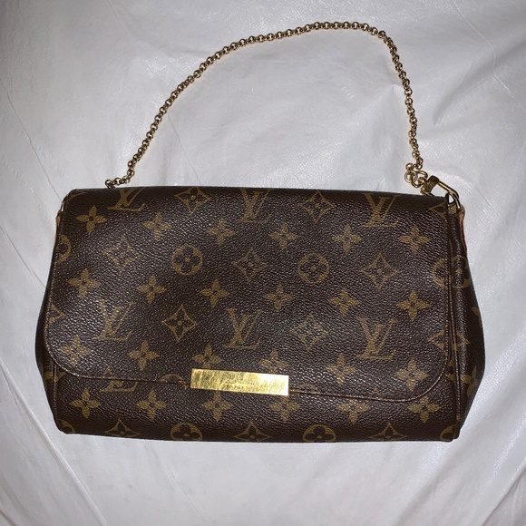 Louis Vuitton Handbags - Louis Vuitton brown monogram MM Canvas Crossbody Bag